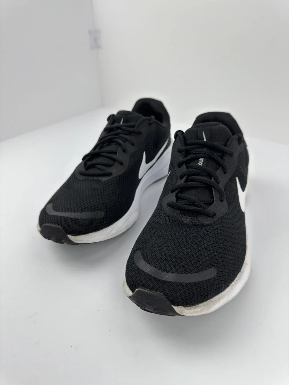 Nike REVOLUTION Men's Black White FB2207-001 Athletic Running Shoes 10,5 JX